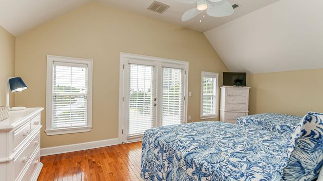 304 2nd Ave. S, North Myrtle Beach, SC 29582