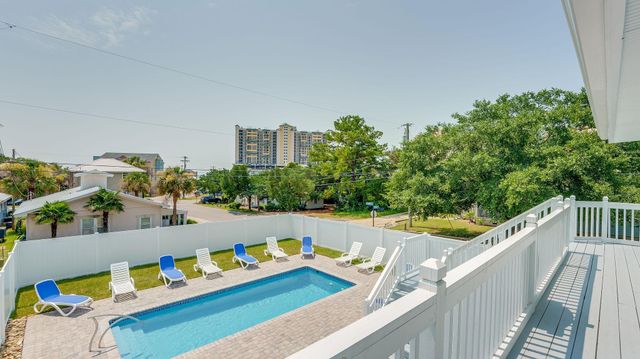 304 2nd Ave. S, North Myrtle Beach, SC 29582
