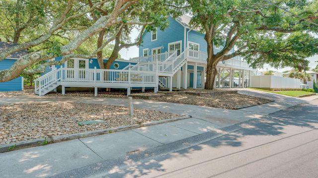 304 2nd Ave. S, North Myrtle Beach, SC 29582