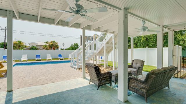 304 2nd Ave. S, North Myrtle Beach, SC 29582