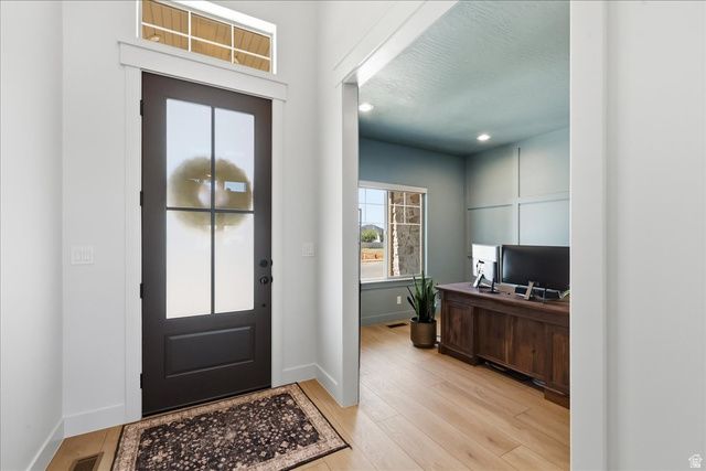 350 N AMBER LN, Layton, UT 84041