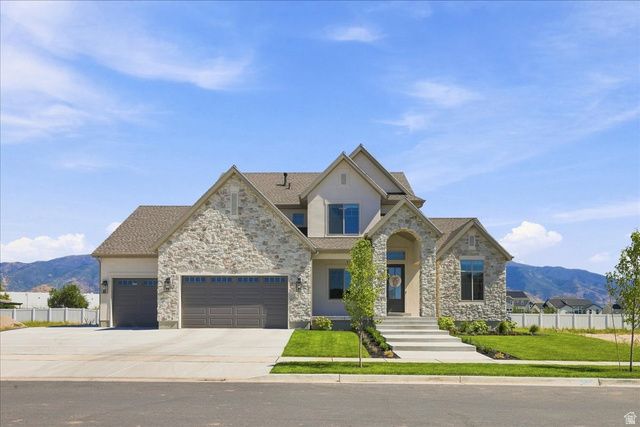 350 N AMBER LN, Layton, UT 84041