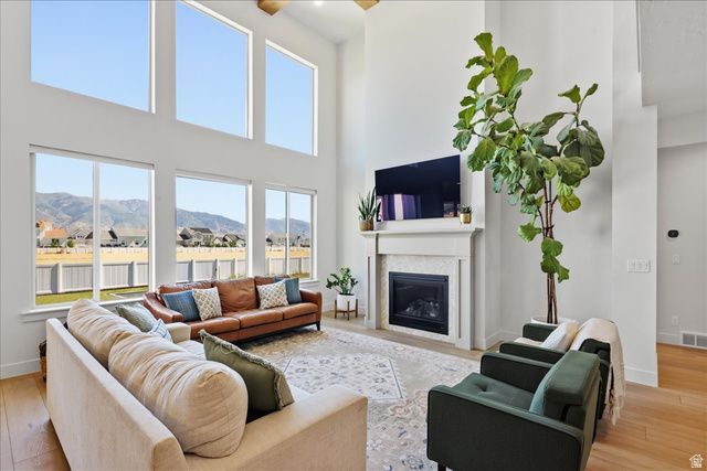 350 N AMBER LN, Layton, UT 84041