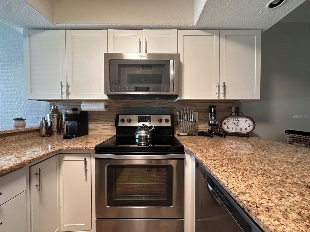4923 25TH STREET W 104, BRADENTON, FL 34207 — photo 3