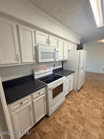 112 Manchester Road, Havelock, NC 28532