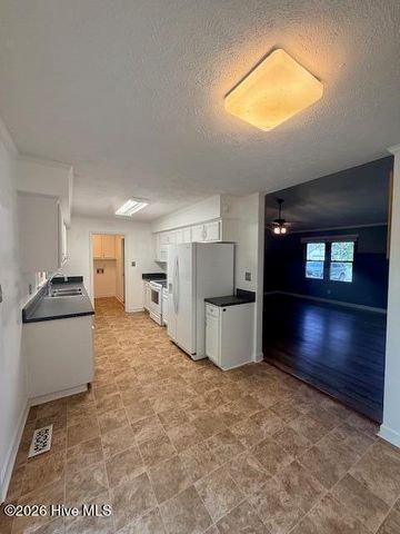 112 Manchester Road, Havelock, NC 28532