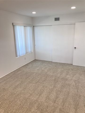 9022 Hyde Park Drive, Huntington Beach, CA 92646