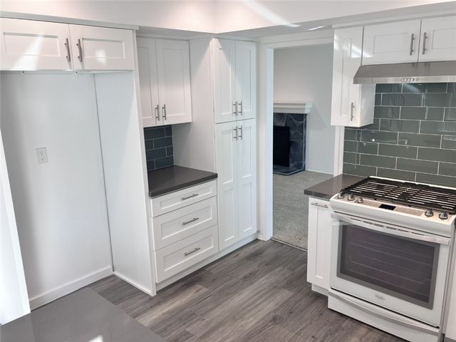 9022 Hyde Park Drive, Huntington Beach, CA 92646