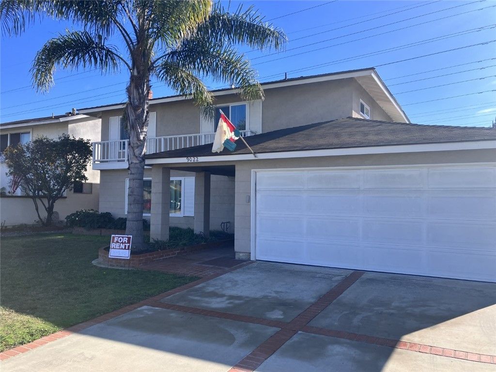 9022 Hyde Park Drive, Huntington Beach, CA 92646