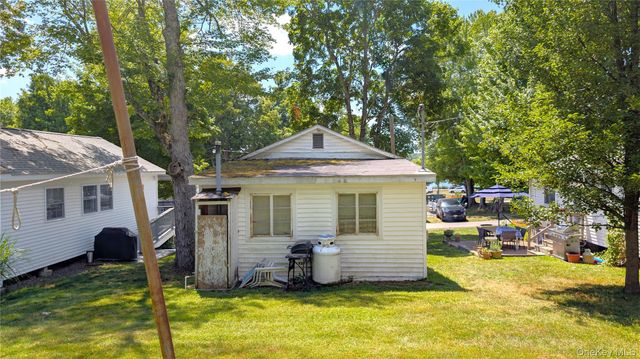 40 GARDENIA Circle 40, Hopewell Junction, NY 12533