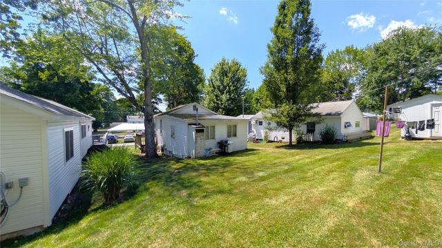 40 GARDENIA Circle 40, Hopewell Junction, NY 12533