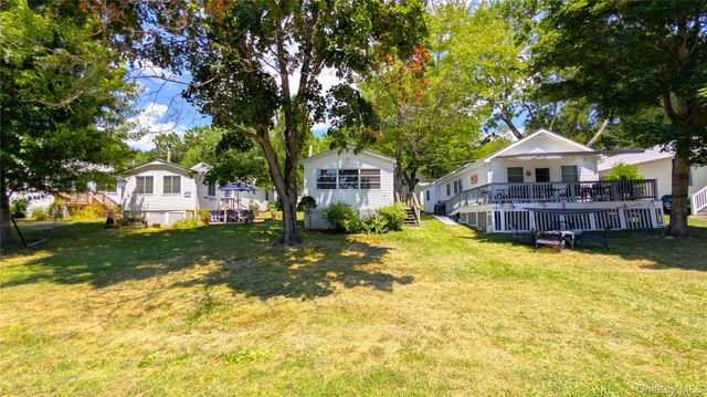 40 GARDENIA Circle 40, Hopewell Junction, NY 12533