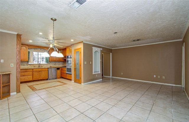 8428 Swiftwater Lane, Houston, TX 77075