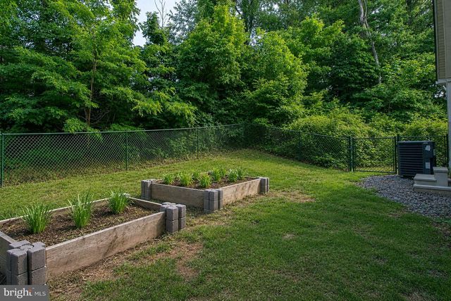 227 MOUNTAIN HEIGHTS RD, Front Royal, VA 22630