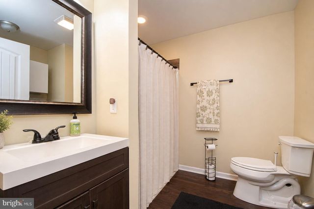 227 MOUNTAIN HEIGHTS RD, Front Royal, VA 22630