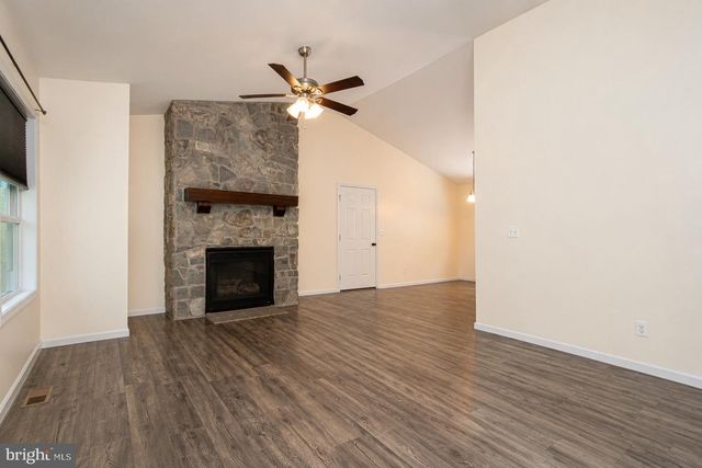 227 MOUNTAIN HEIGHTS RD, Front Royal, VA 22630