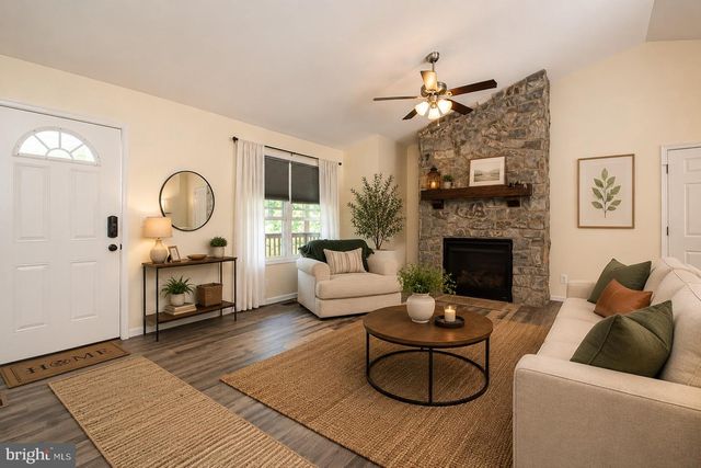 227 MOUNTAIN HEIGHTS RD, Front Royal, VA 22630