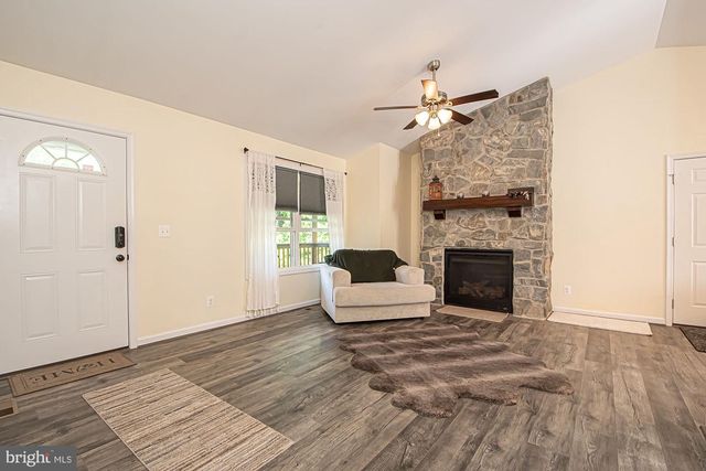 227 MOUNTAIN HEIGHTS RD, Front Royal, VA 22630