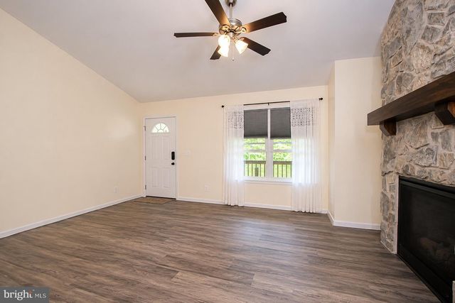 227 MOUNTAIN HEIGHTS RD, Front Royal, VA 22630