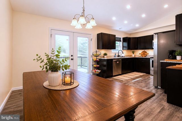 227 MOUNTAIN HEIGHTS RD, Front Royal, VA 22630