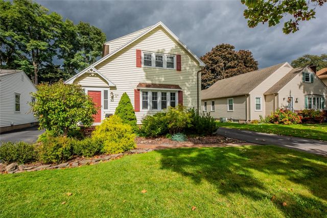 92 Armstrong Avenue, Irondequoit, NY 14617