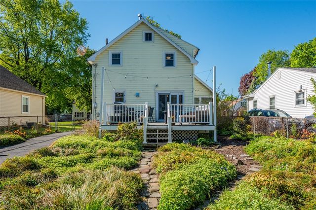 92 Armstrong Avenue, Irondequoit, NY 14617
