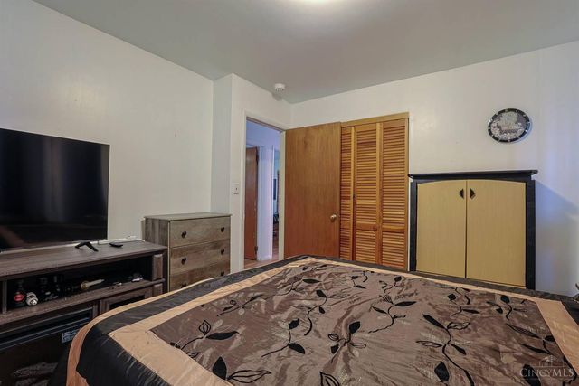 6045 Tahiti Drive, Cincinnati, OH 45224