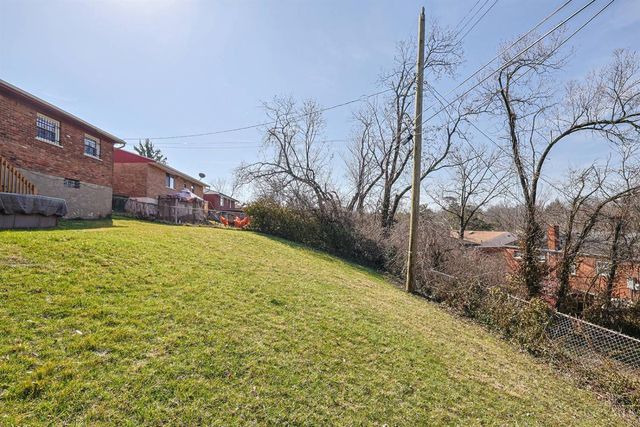 6045 Tahiti Drive, Cincinnati, OH 45224