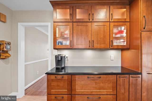 5542 18TH RD N, Arlington, VA 22205