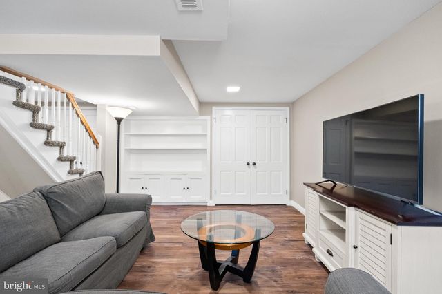 5542 18TH RD N, Arlington, VA 22205