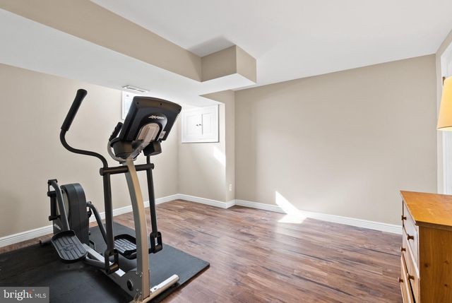 5542 18TH RD N, Arlington, VA 22205