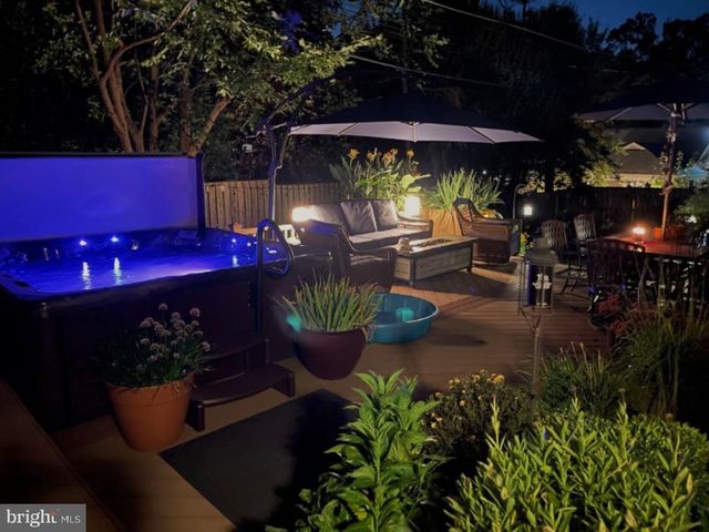 5542 18TH RD N, Arlington, VA 22205