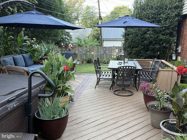 5542 18TH RD N, Arlington, VA 22205