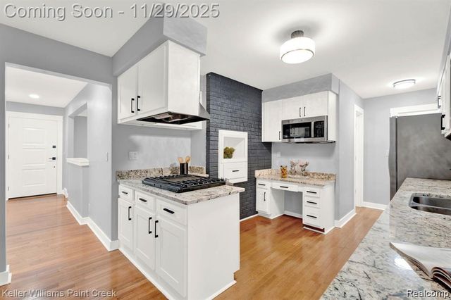 2330 Walton Boulevard, Rochester Hills, MI 48309