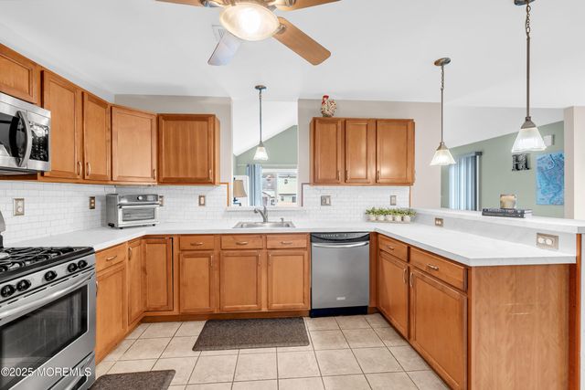 190 Delaware Avenue, Cliffwood, NJ 07721