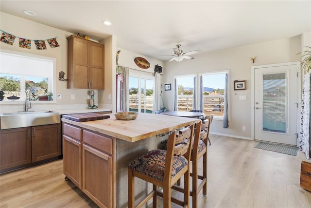 1241 Arrow Head Ranch, Santa Fe, NM 87507