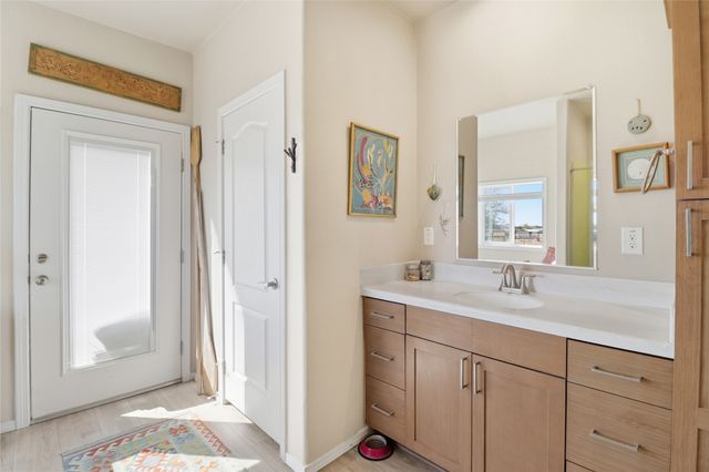 1241 Arrow Head Ranch, Santa Fe, NM 87507