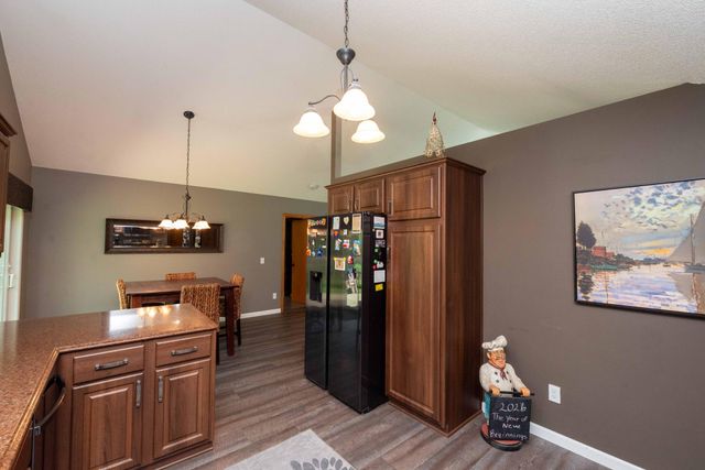 9343 Hillside Trail S, Cottage Grove, MN 55016