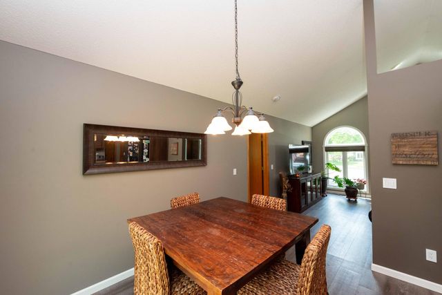 9343 Hillside Trail S, Cottage Grove, MN 55016