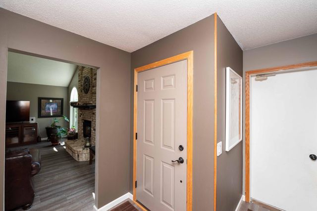 9343 Hillside Trail S, Cottage Grove, MN 55016