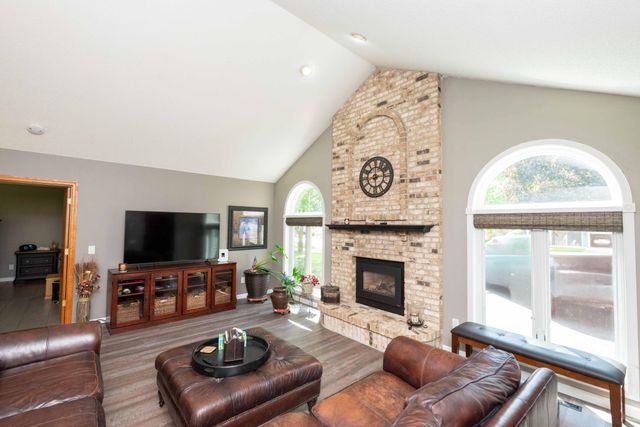 9343 Hillside Trail S, Cottage Grove, MN 55016