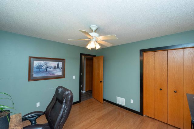 9343 Hillside Trail S, Cottage Grove, MN 55016
