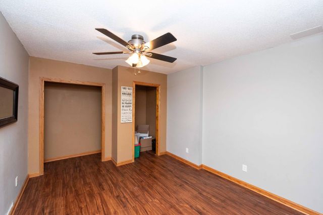 9343 Hillside Trail S, Cottage Grove, MN 55016