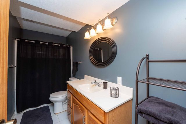 9343 Hillside Trail S, Cottage Grove, MN 55016