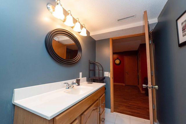 9343 Hillside Trail S, Cottage Grove, MN 55016