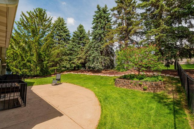 9343 Hillside Trail S, Cottage Grove, MN 55016