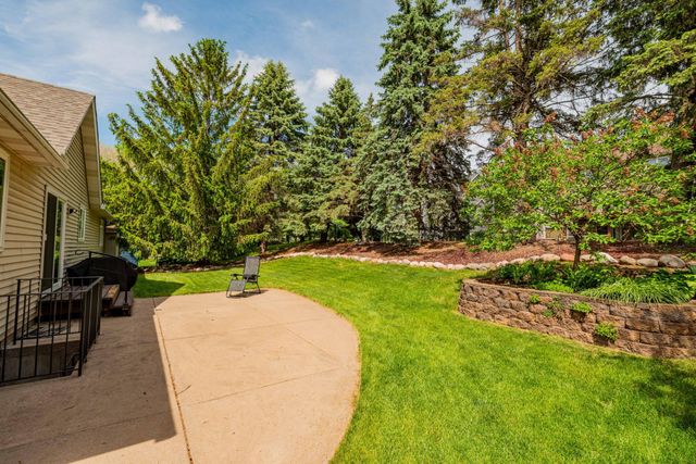 9343 Hillside Trail S, Cottage Grove, MN 55016