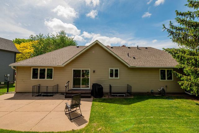 9343 Hillside Trail S, Cottage Grove, MN 55016