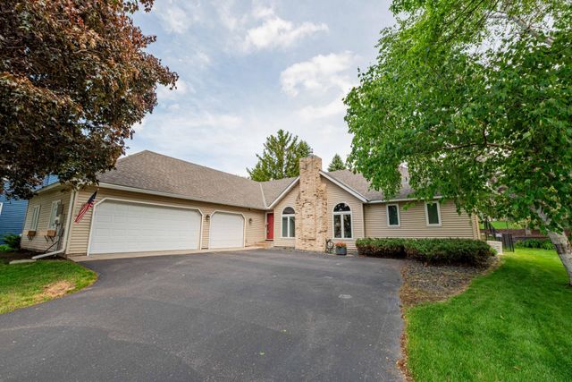 9343 Hillside Trail S, Cottage Grove, MN 55016