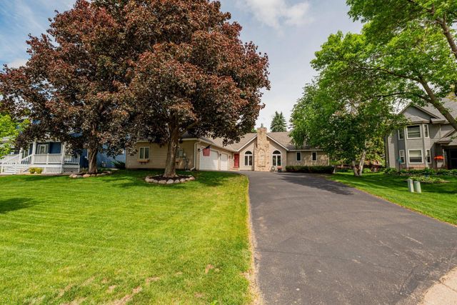 9343 Hillside Trail S, Cottage Grove, MN 55016
